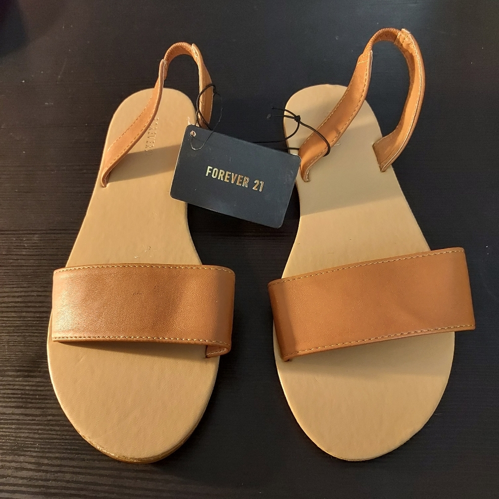 Women's Forever 21 fall, earhty nice color w Strap/ Flat Sandal (7) New with tag